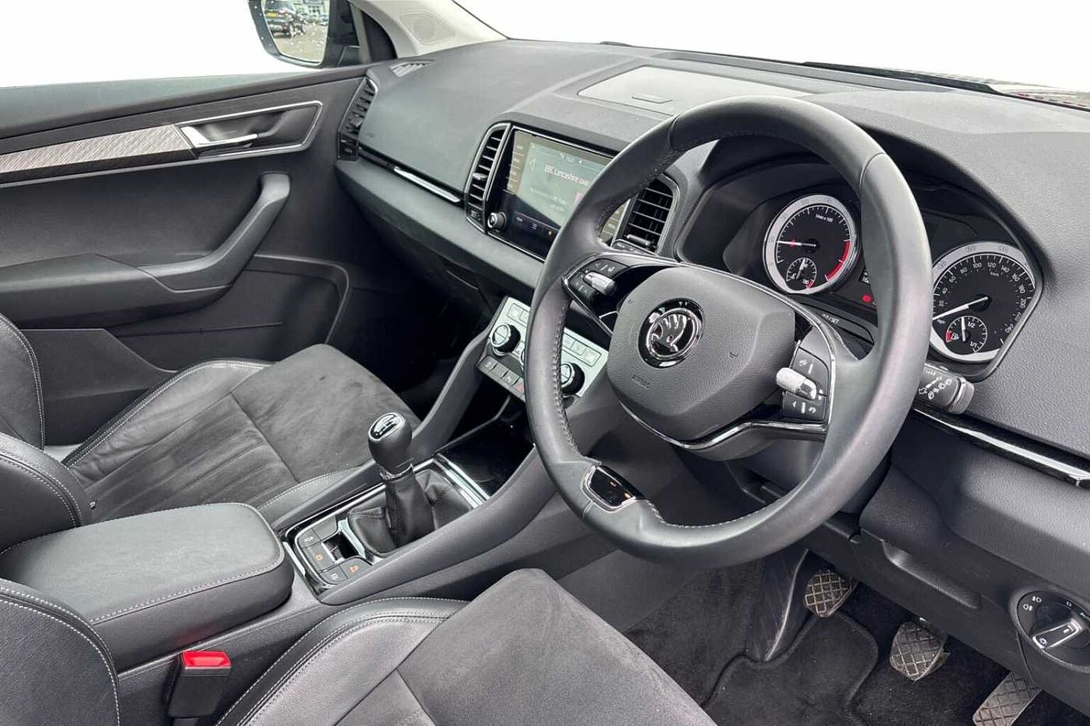 SKODA Karoq SUV 1.5 TSI (150ps) SE L