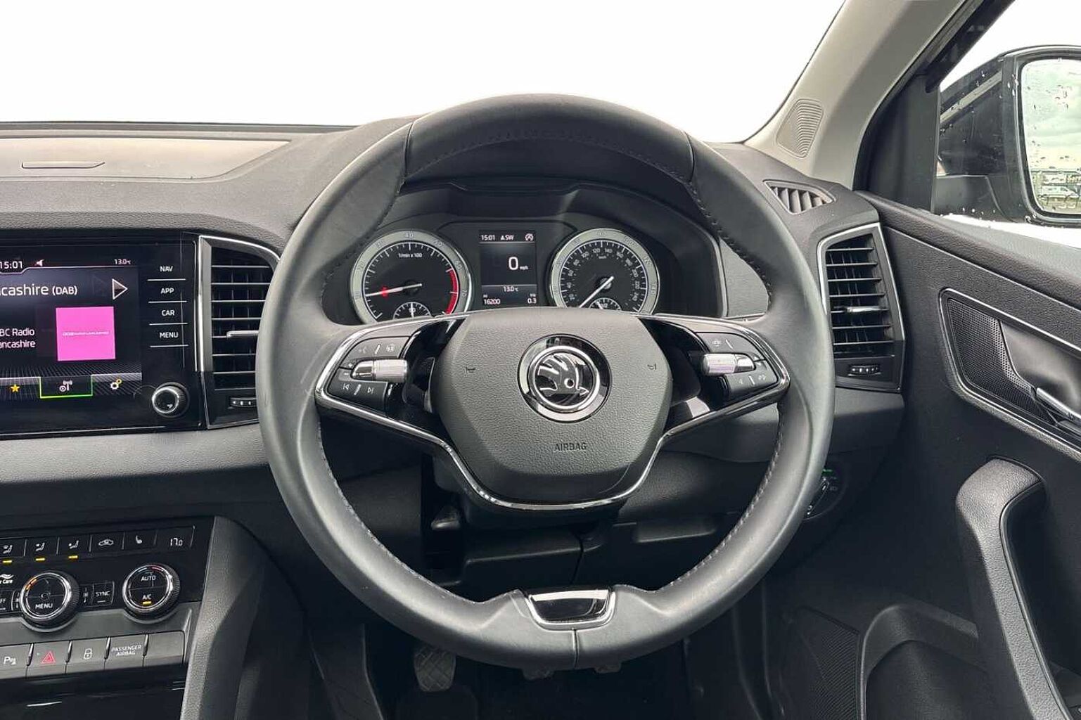 SKODA Karoq SUV 1.5 TSI (150ps) SE L