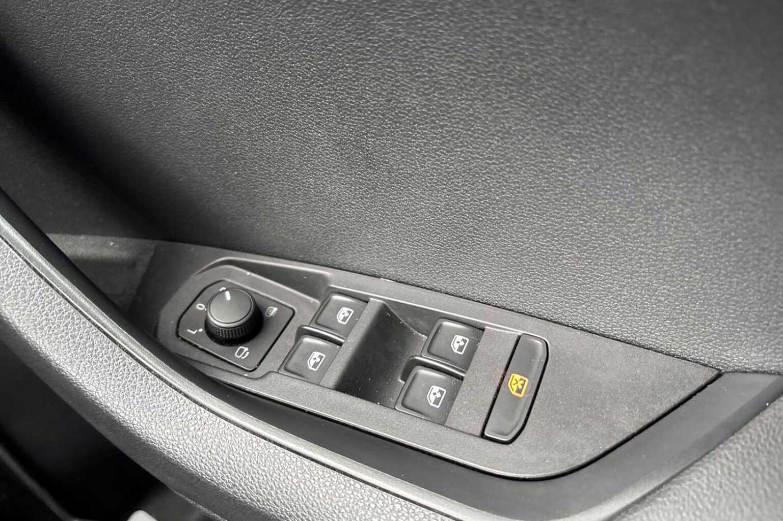 SKODA Karoq SUV 1.5 TSI (150ps) SE L