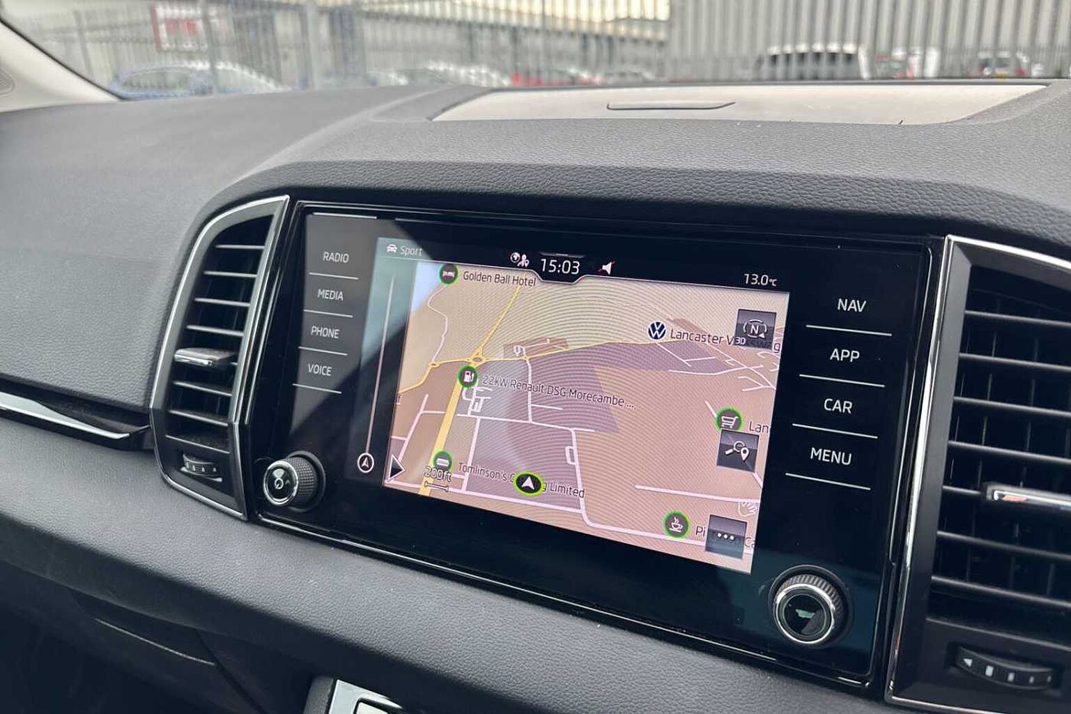 SKODA Karoq SUV 1.5 TSI (150ps) SE L