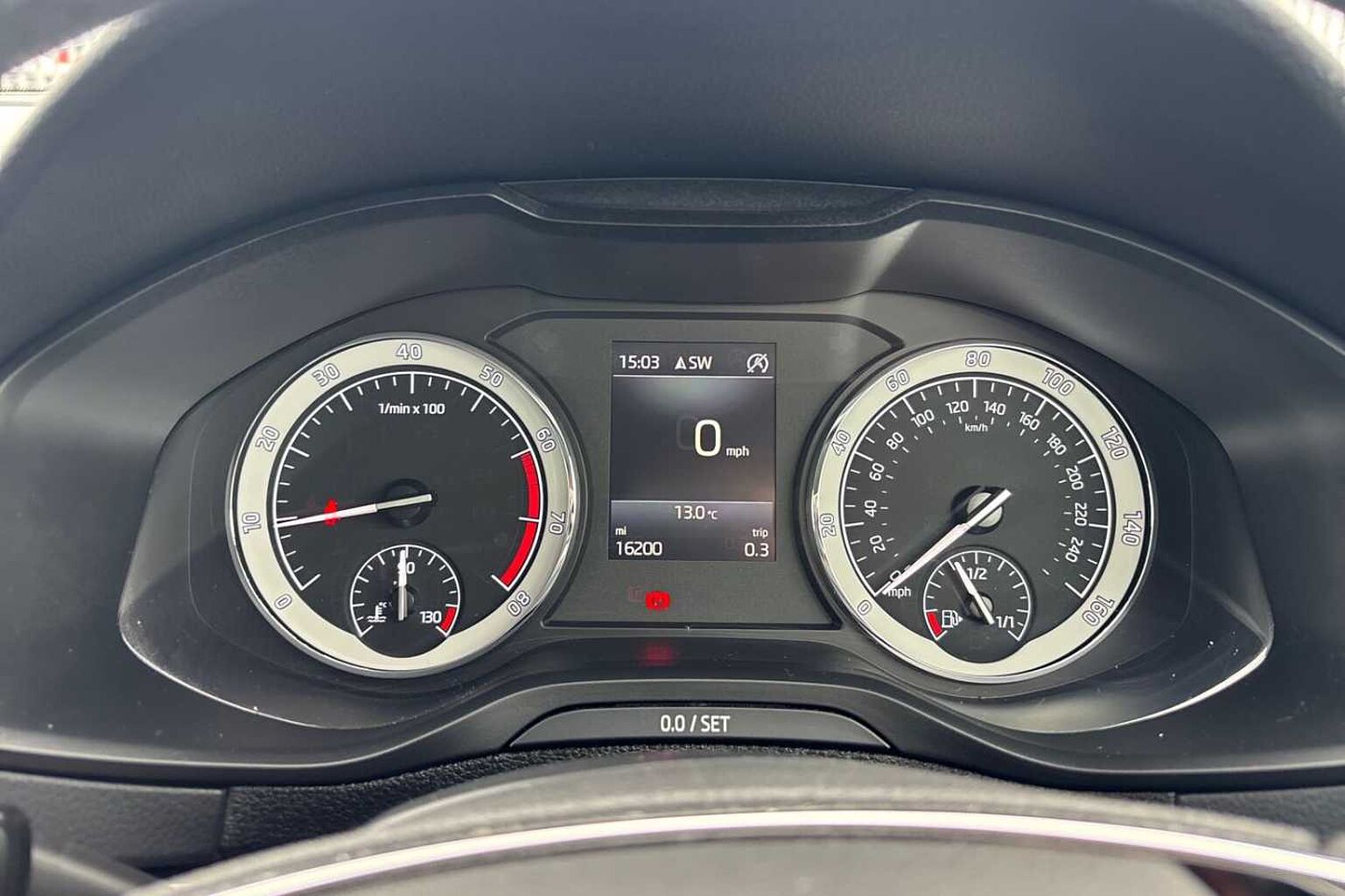 SKODA Karoq SUV 1.5 TSI (150ps) SE L