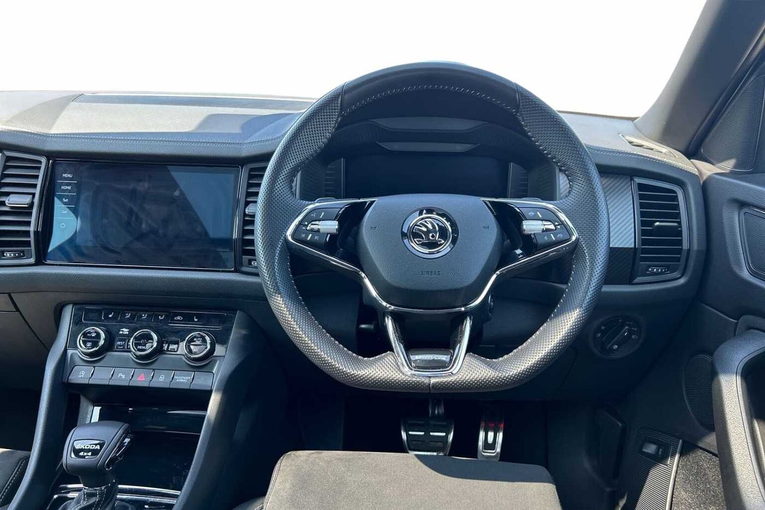 SKODA Kodiaq 2.0 TDI (200ps) Sport Line 4x4 (7 Seats) 4x4 Auto/DSG SUV