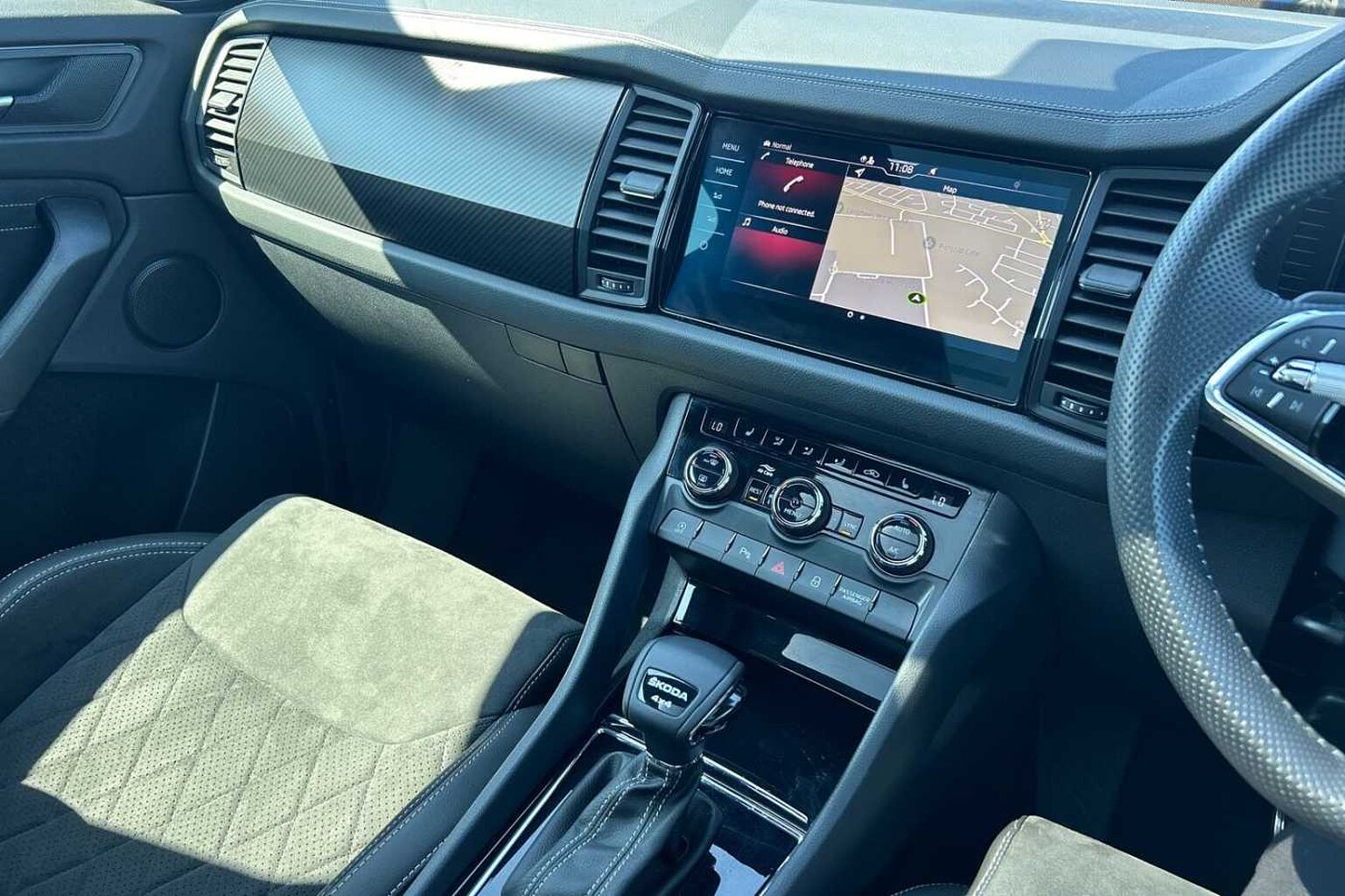 SKODA Kodiaq 2.0 TDI (200ps) Sport Line 4x4 (7 Seats) 4x4 Auto/DSG SUV