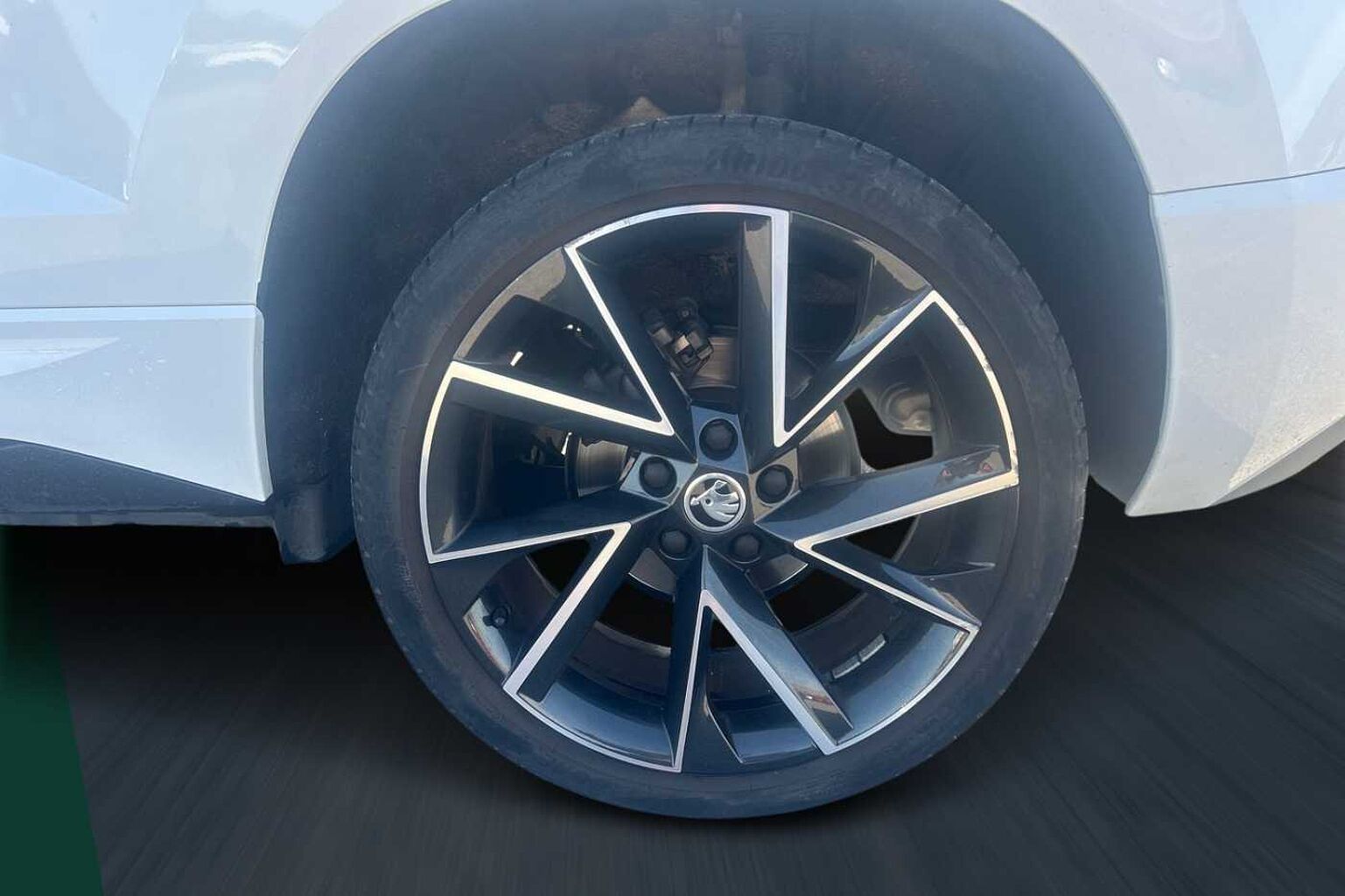 SKODA Karoq 1.5 TSI (150ps) SportLine Auto/DSG SUV