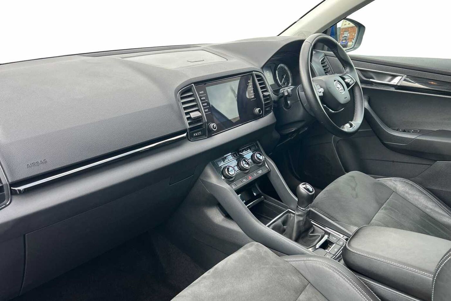 SKODA Karoq 1.5 TSI (150ps) SE L SUV