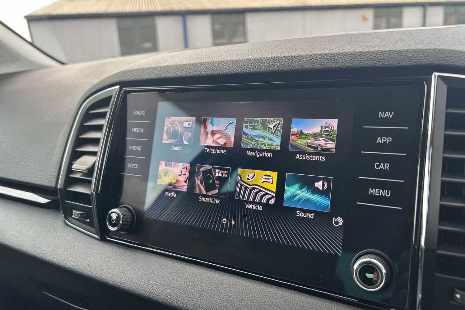 SKODA Karoq 1.5 TSI (150ps) SE L SUV
