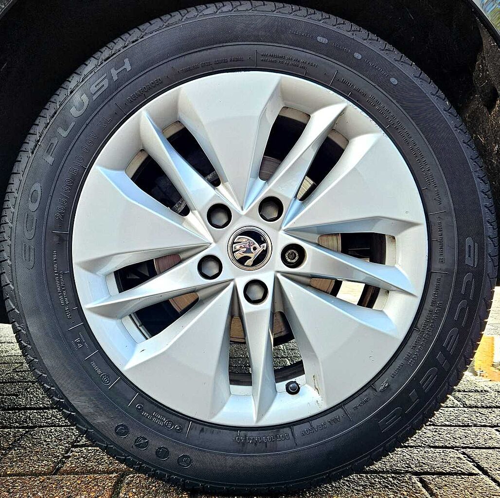 SKODA Octavia 1.0 TSI e-TEC (110ps) SE DSG