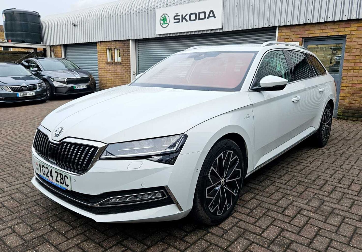 SKODA Superb 2.0TDI (200ps) Laurin & Klement SCR DSG