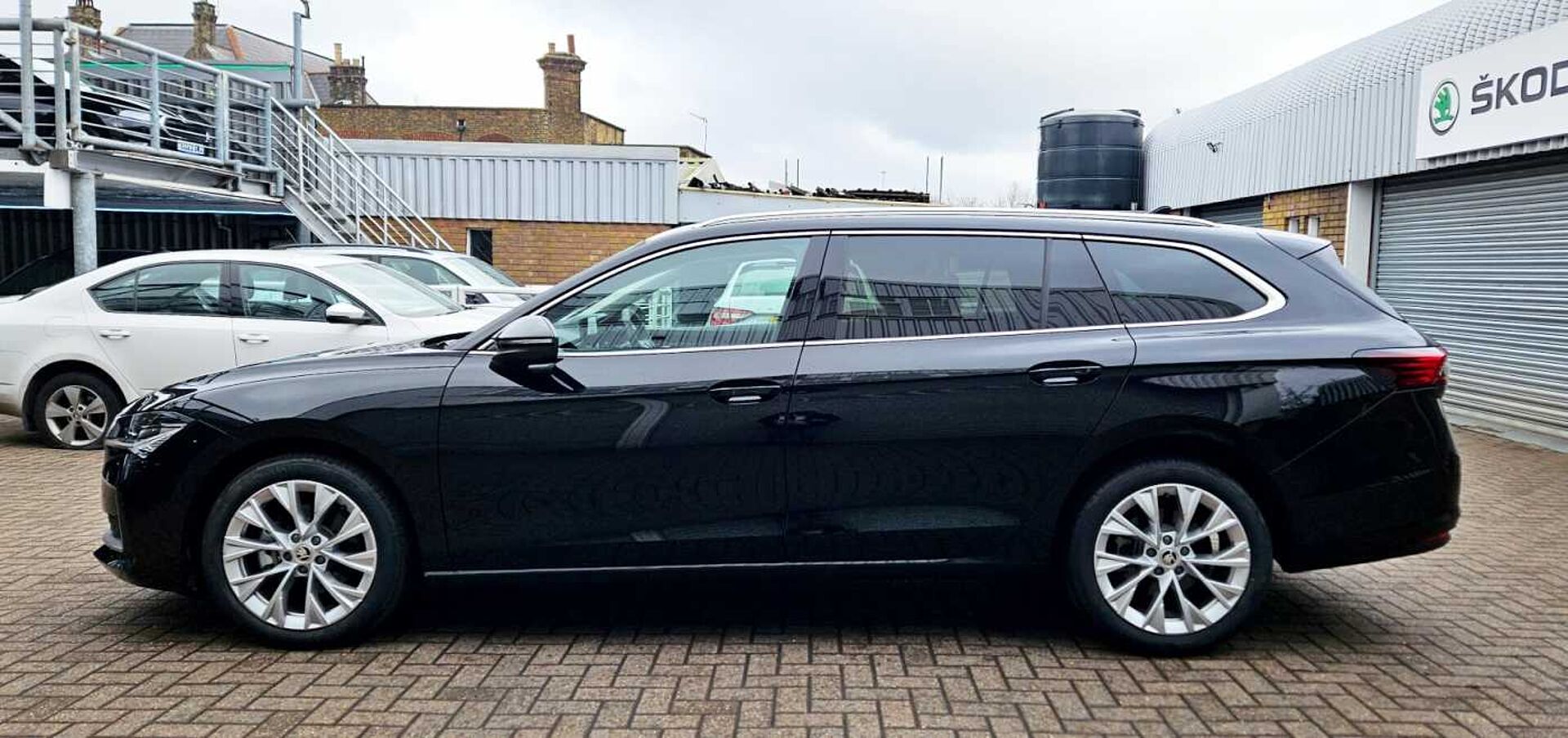 SKODA Superb Estate 1.5 TSI e-TEC SE L 5dr DSG