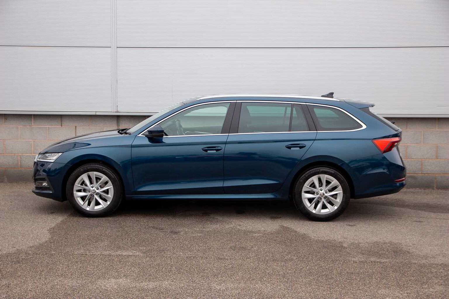 SKODA Octavia Estate 2.0TDI (150ps) SE L SCR DSG