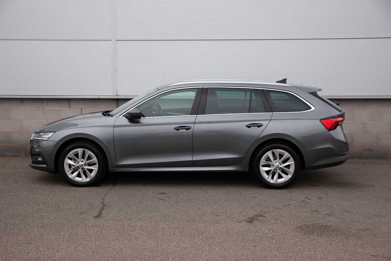 SKODA Octavia Estate 2.0TDI (150ps) SE L SCR DSG