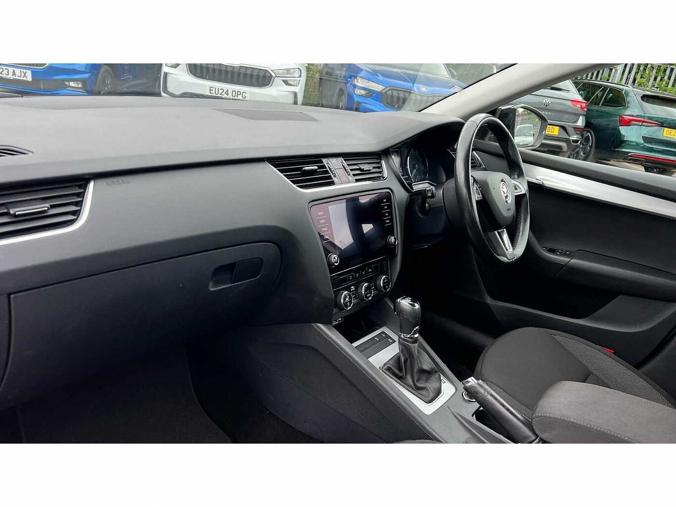 SKODA Octavia Hatchback 1.5 TSI SE Drive ACT (150ps) DSG