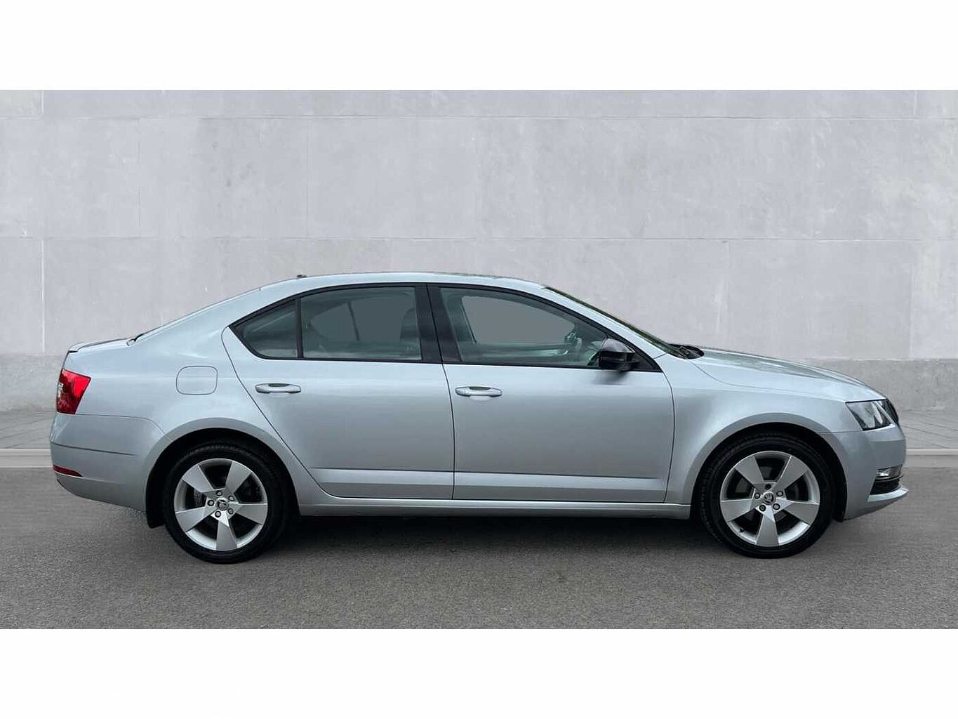 SKODA Octavia Hatchback 1.5 TSI SE Drive ACT (150ps) DSG