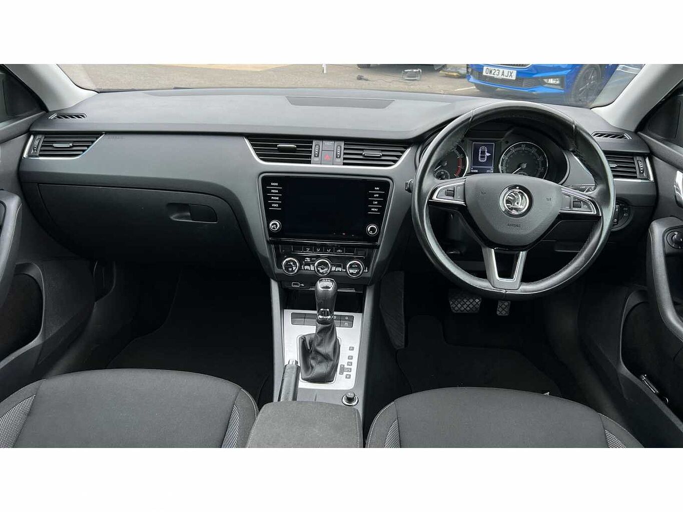 SKODA Octavia Hatchback 1.5 TSI SE Drive ACT (150ps) DSG