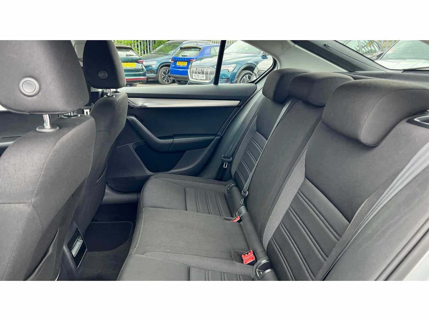 SKODA Octavia Hatchback 1.5 TSI SE Drive ACT (150ps) DSG