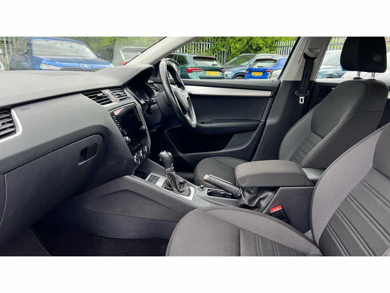 SKODA Octavia Hatchback 1.5 TSI SE Drive ACT (150ps) DSG