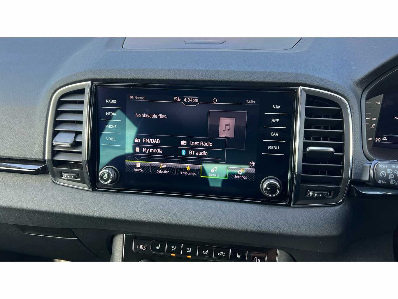 SKODA KAROQ 1.5 TSI SE L 5dr DSG