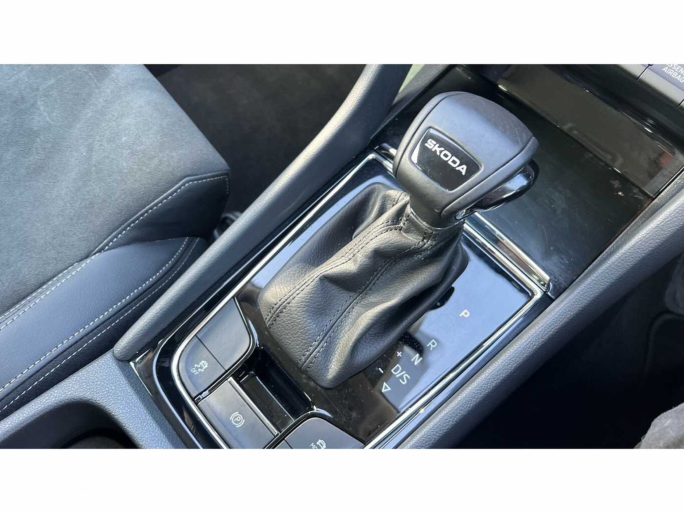 SKODA KAROQ 1.5 TSI SE L 5dr DSG