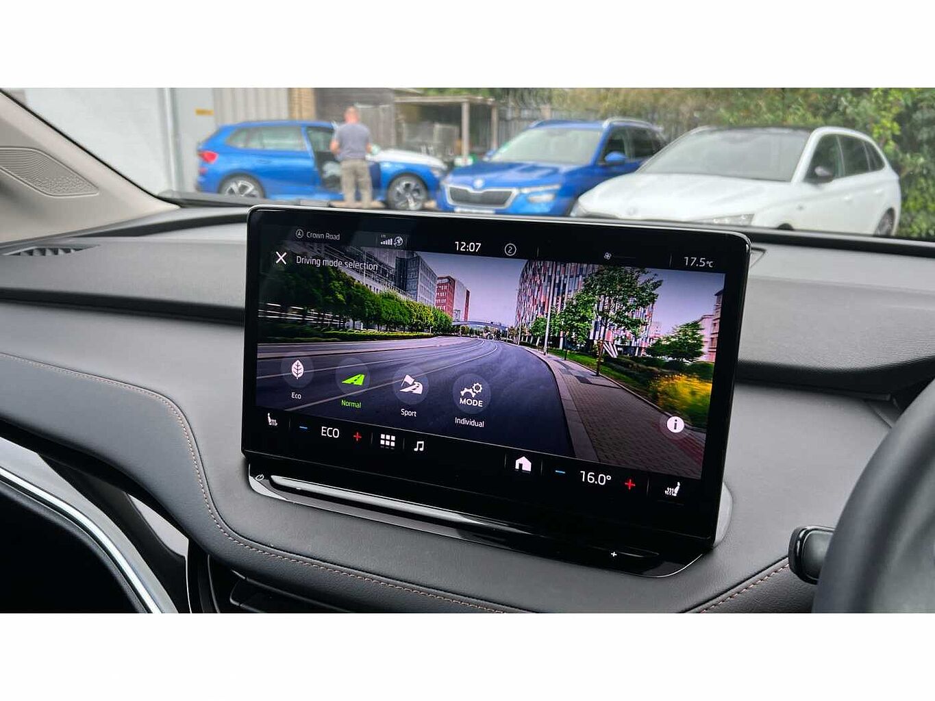 SKODA ENYAQ 150kW 80 ecoSuite 82kWh 5dr Auto [125kW]