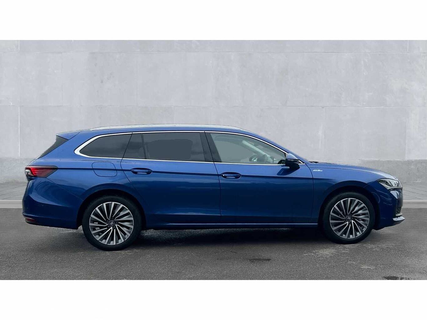 SKODA SUPERB ŠKODA  Estate 1.5 TSI iV Laurin + Klement DSG 5dr