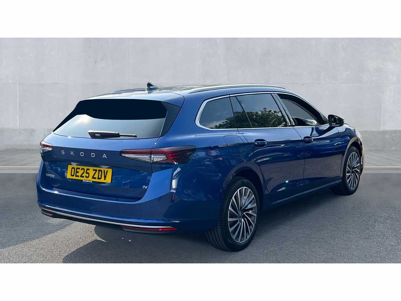 SKODA SUPERB ŠKODA  Estate 1.5 TSI iV Laurin + Klement DSG 5dr