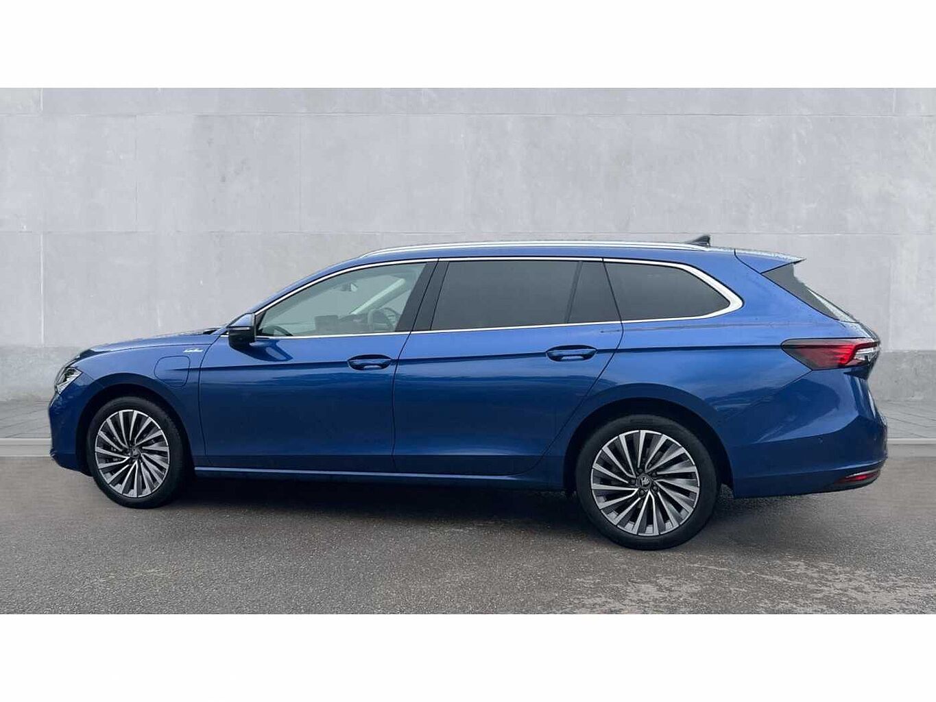 SKODA SUPERB ŠKODA  Estate 1.5 TSI iV Laurin + Klement DSG 5dr