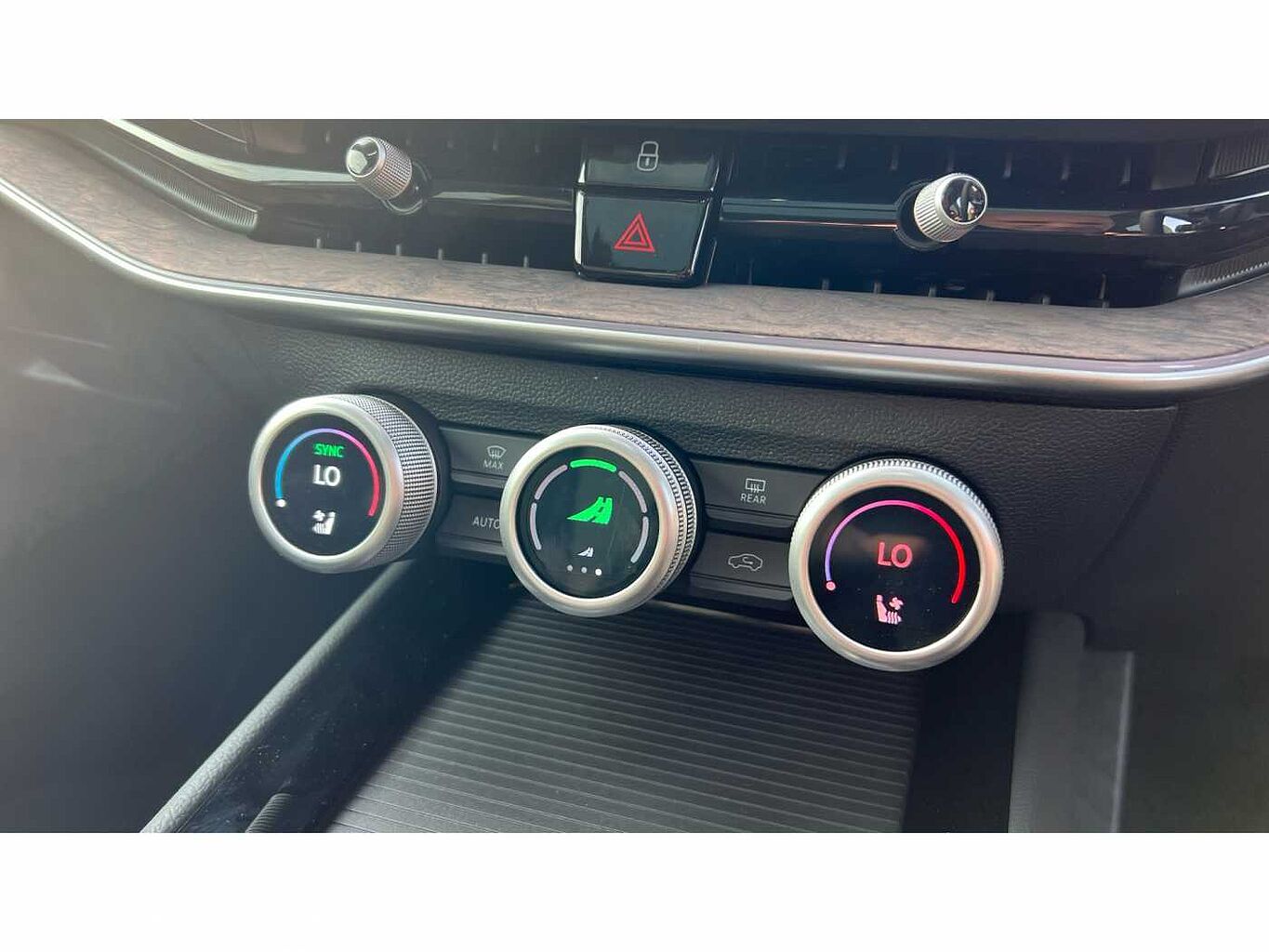 SKODA SUPERB ŠKODA  Estate 1.5 TSI iV Laurin + Klement DSG 5dr