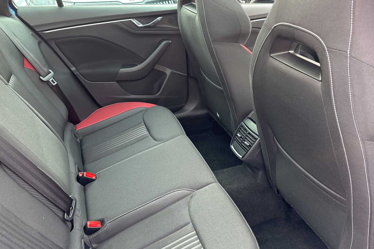 SKODA Kamiq 1.0 TSI (110ps) Monte Carlo DSG SUV