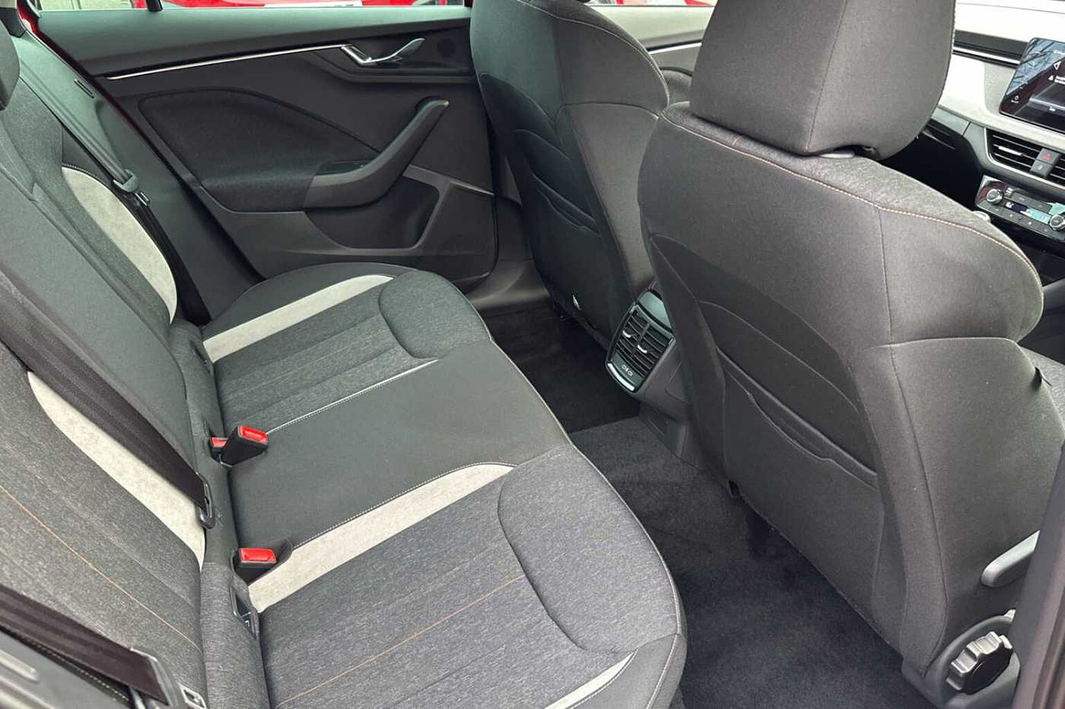 SKODA Kamiq Hatchback 1.5 TSI SE L 5dr