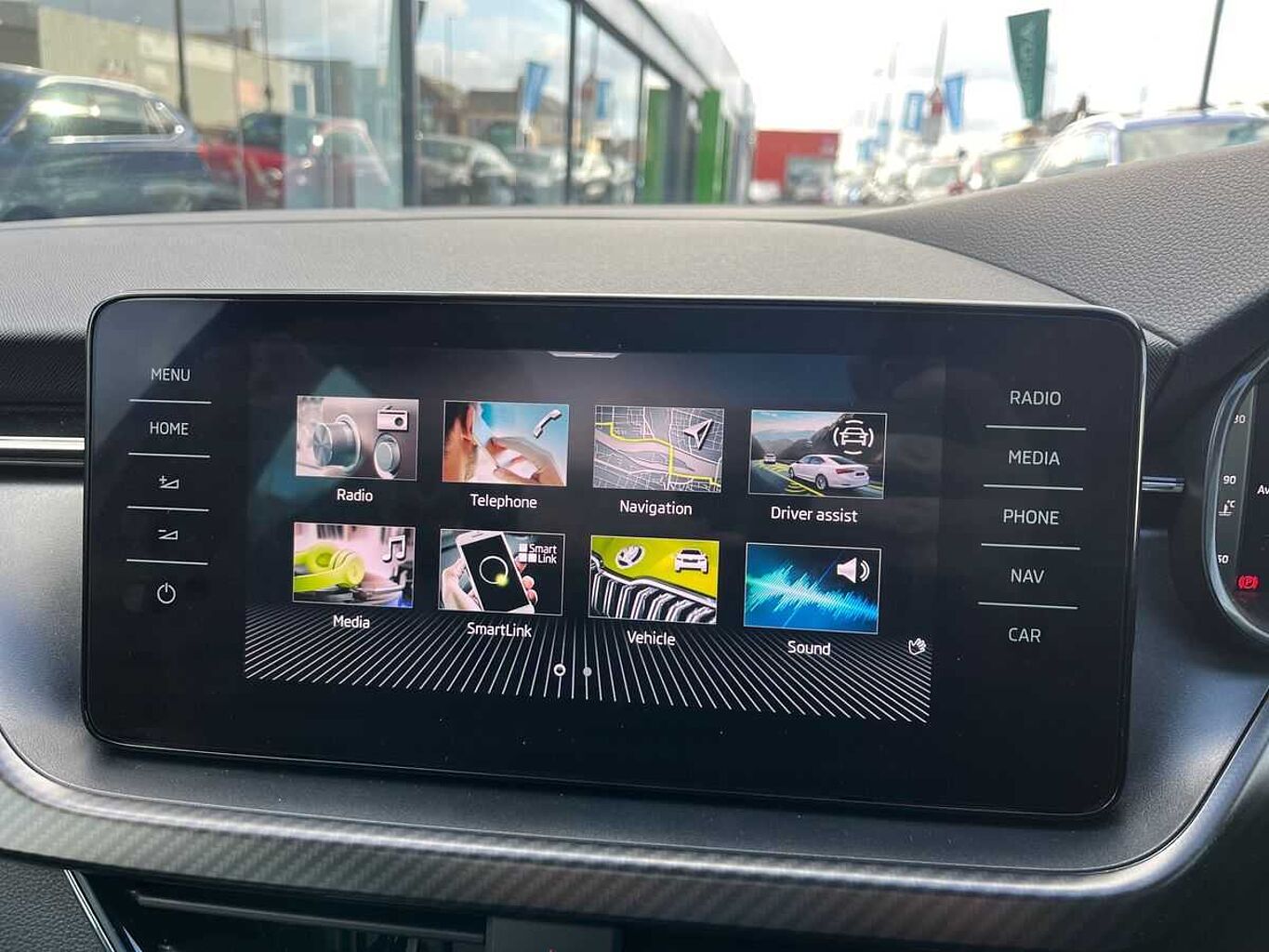 SKODA Karoq SUV 1.5 TSI (150ps) SE ACT