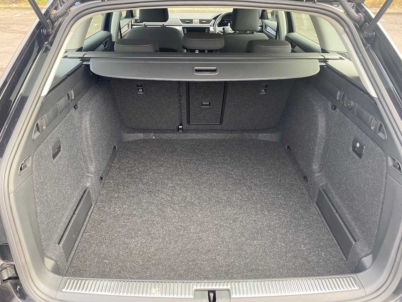 SKODA Superb 2.0 TDI SCR (150ps) SE Technology DSG Estate