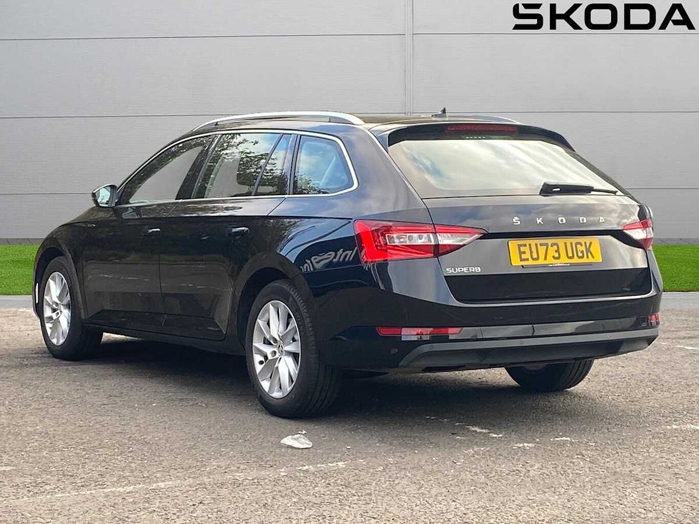 SKODA Superb 2.0 TDI SCR (150ps) SE Technology DSG Estate