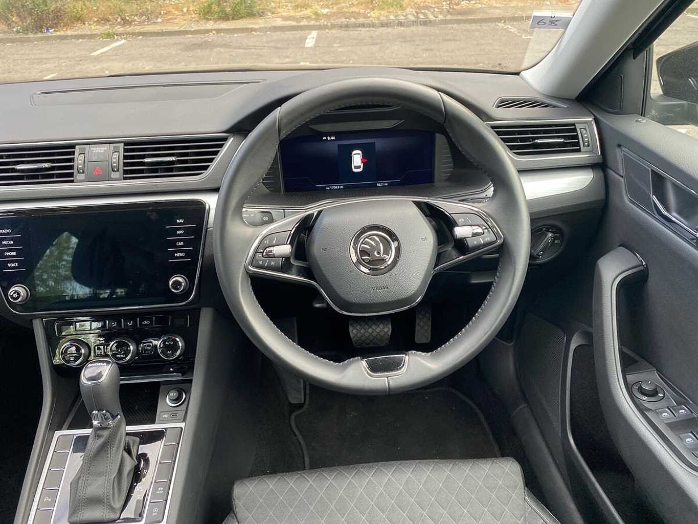 SKODA Superb 2.0 TDI SCR (150ps) SE Technology DSG Estate