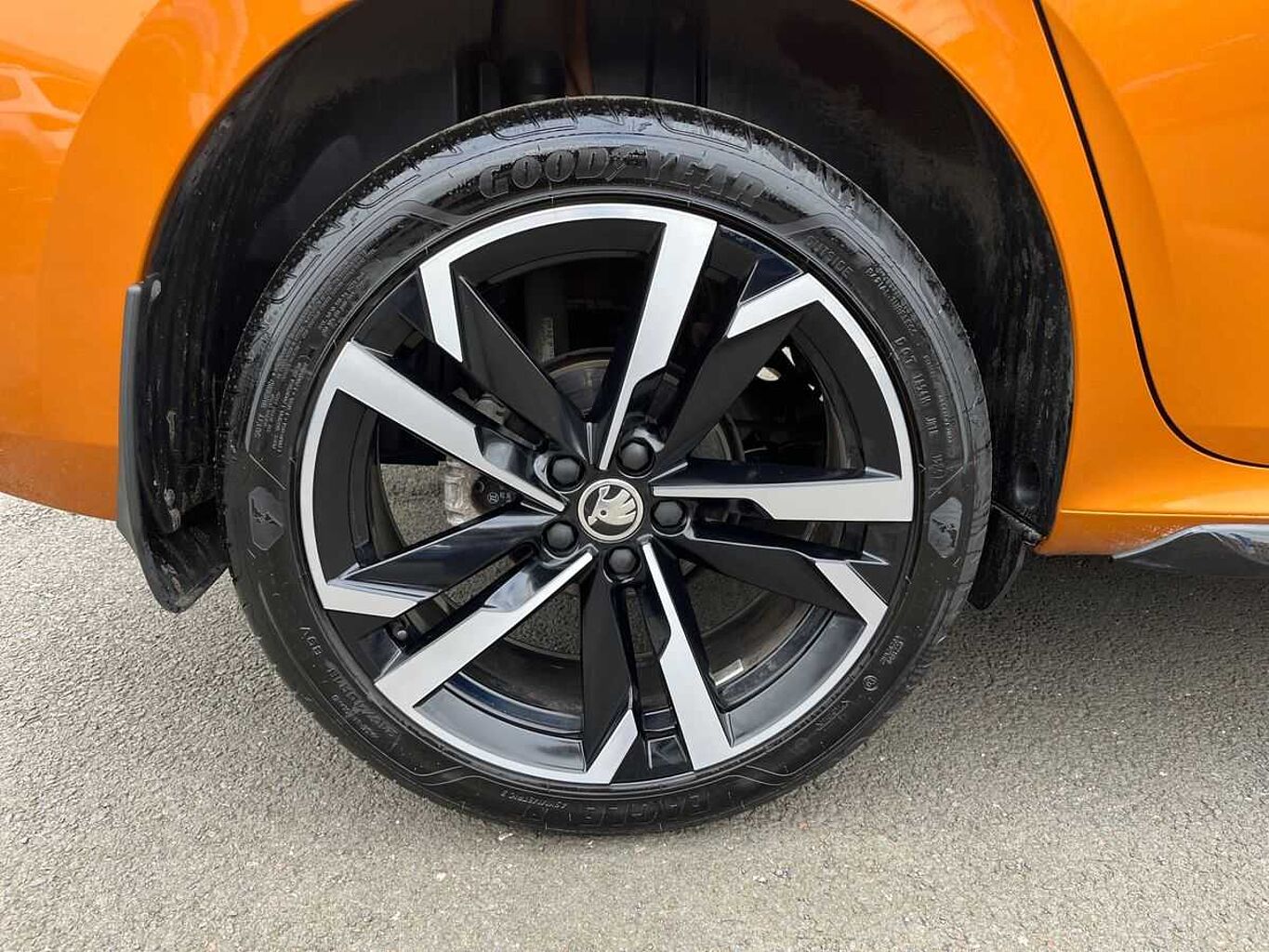 SKODA Kamiq 1.5 TSI Monte Carlo 5Dr DSG