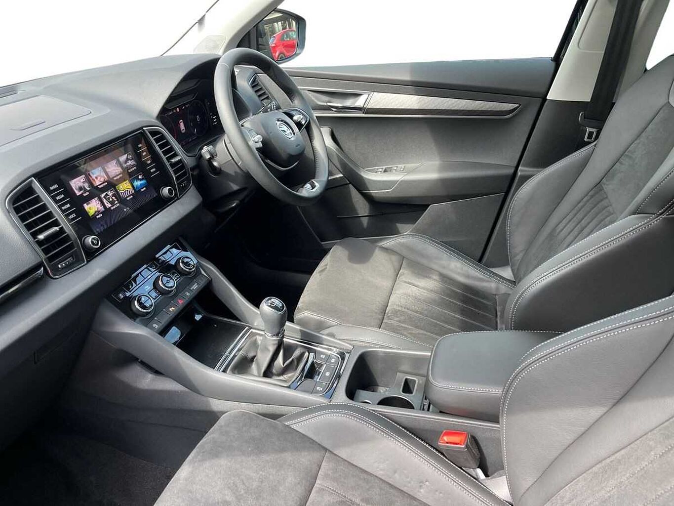 SKODA Karoq 1.5 TSI SE L 5Dr