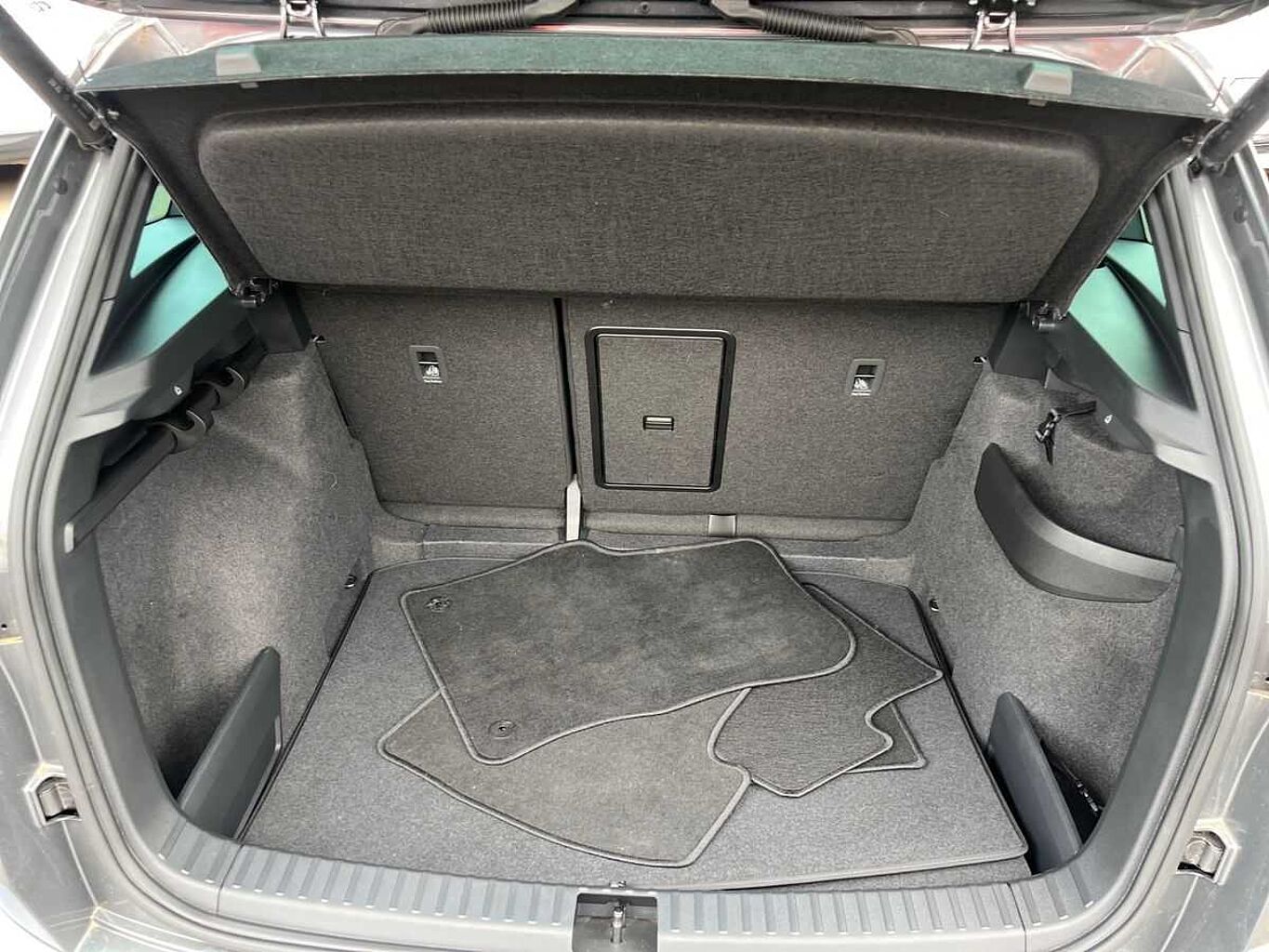 SKODA Karoq SUV 1.5 TSI (150ps) SportLine ACT