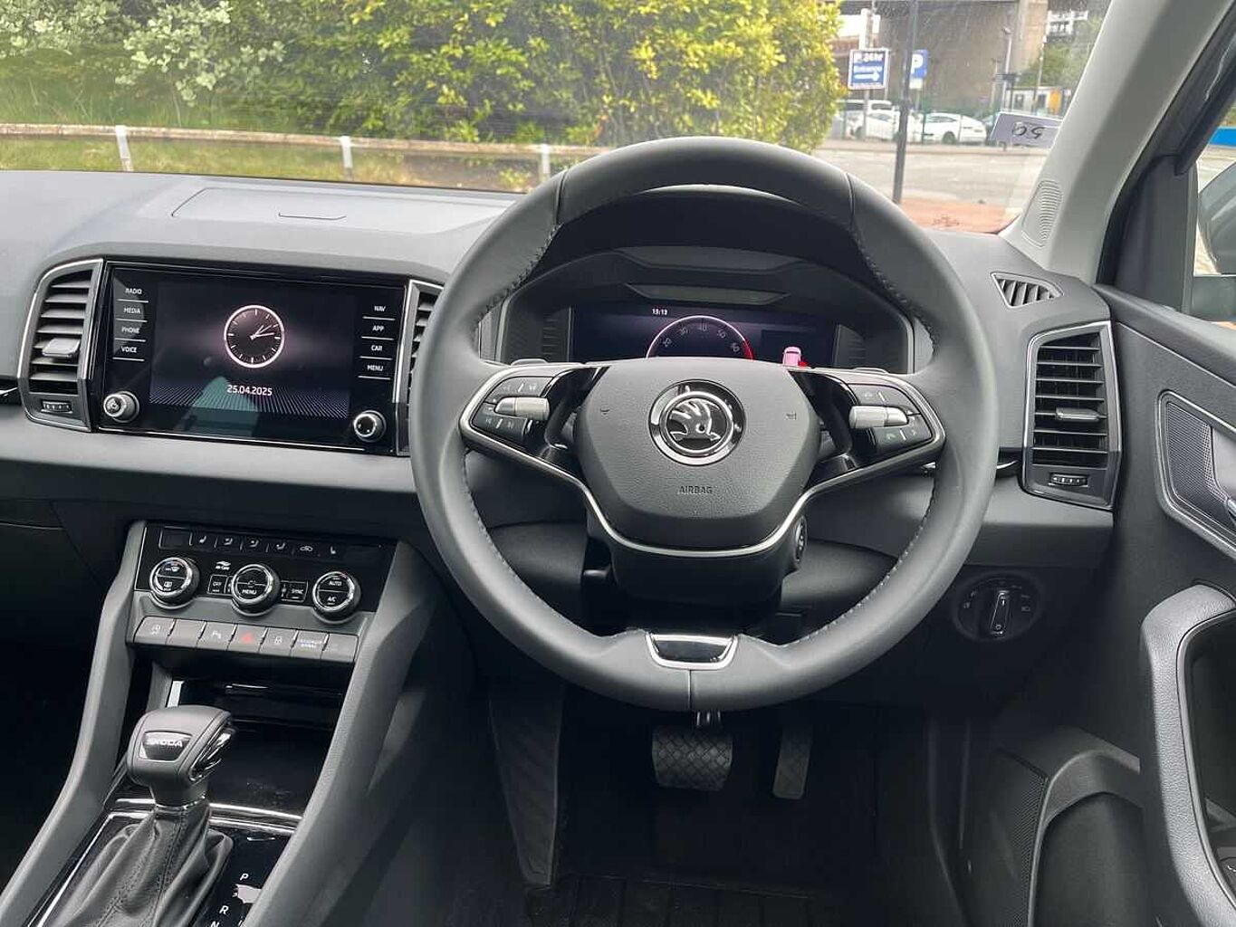 SKODA Karoq SUV 1.5 TSI (150ps) SE L ACT DSG