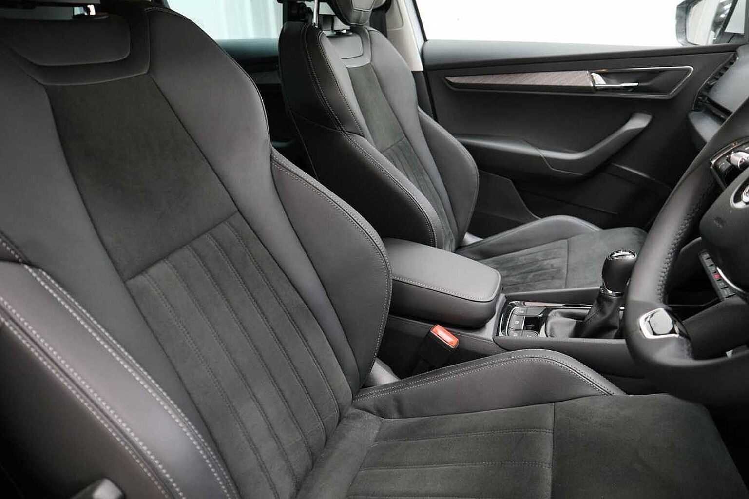 SKODA Karoq 1.5 TSI SE L 5Dr