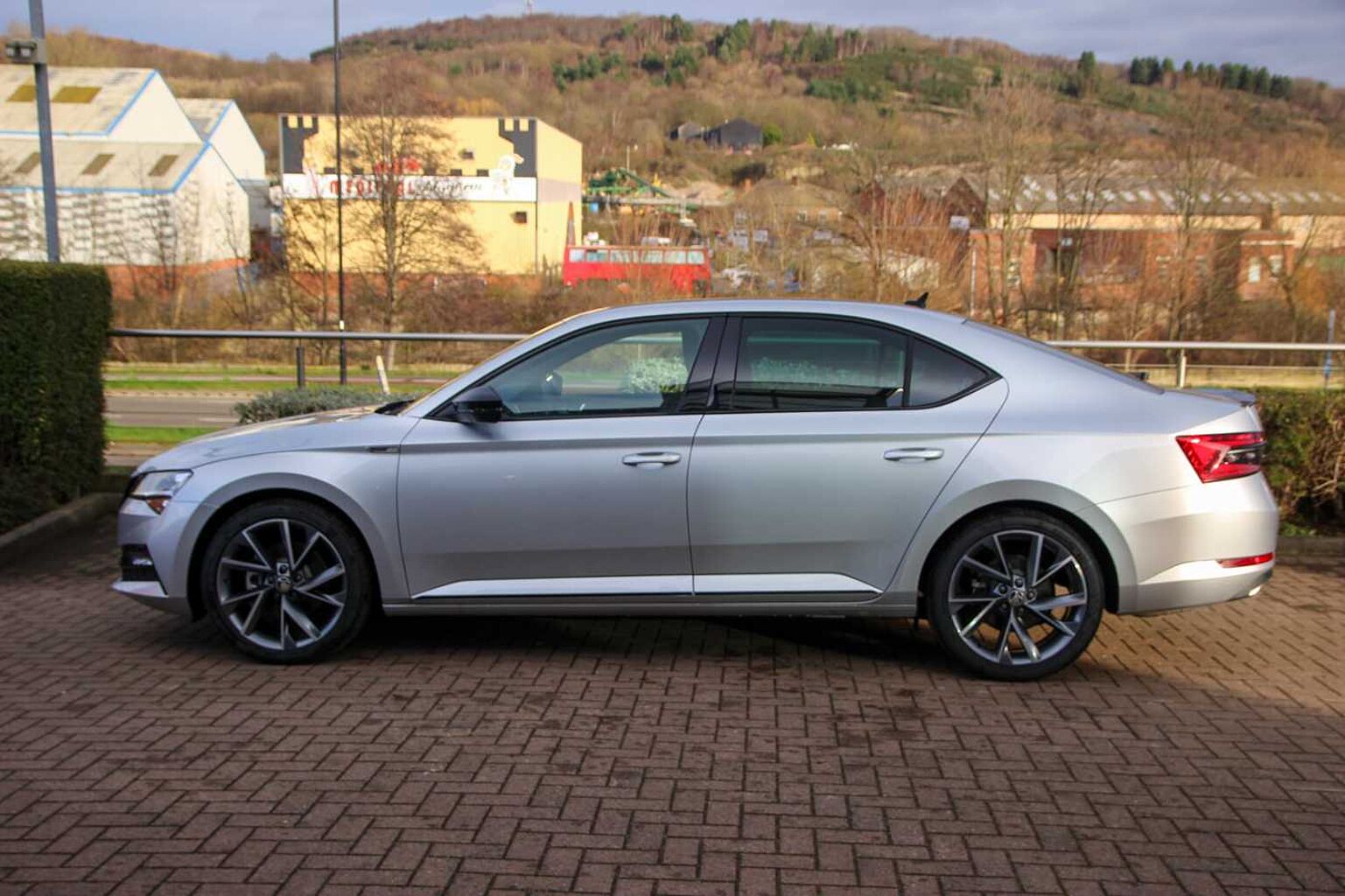 SKODA Superb 1.5 TSI 150ps SportLine Plus ACT DSG Hatch