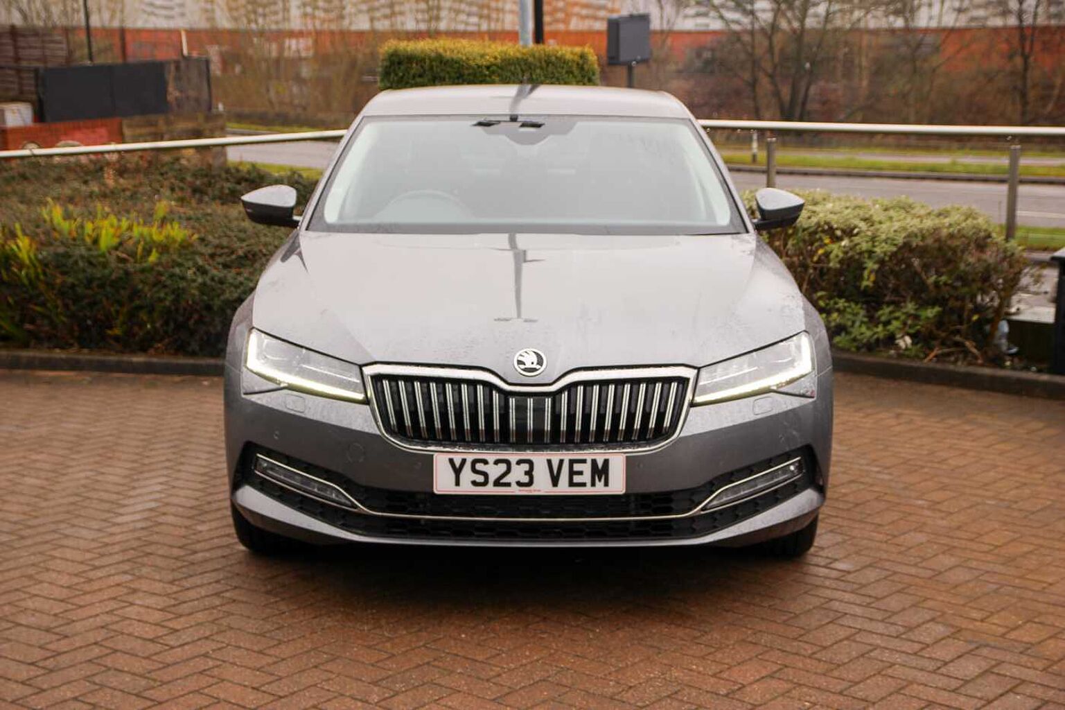 SKODA Superb Superb Hatch SE L 2.0 TDI 150 PS DSG