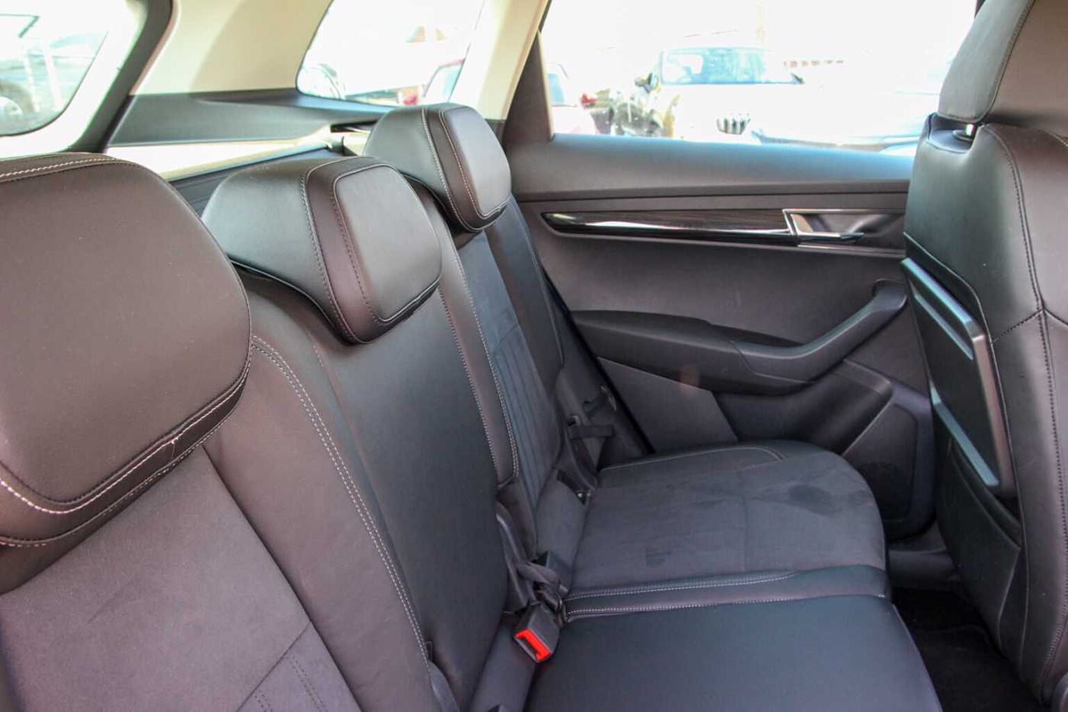 SKODA Karoq SUV 1.0 TSI (110ps) SE L