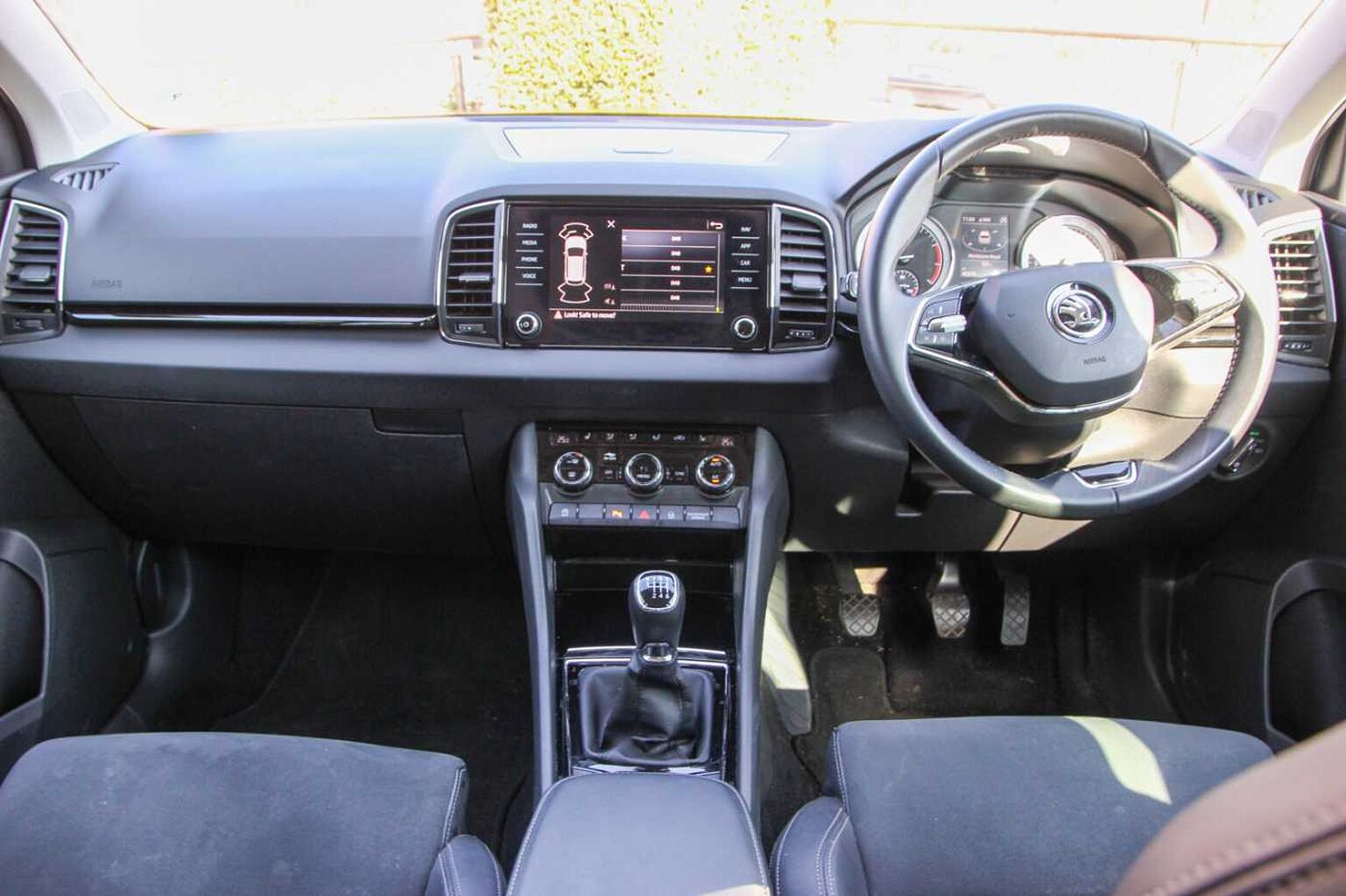 SKODA Karoq SUV 1.0 TSI (110ps) SE L