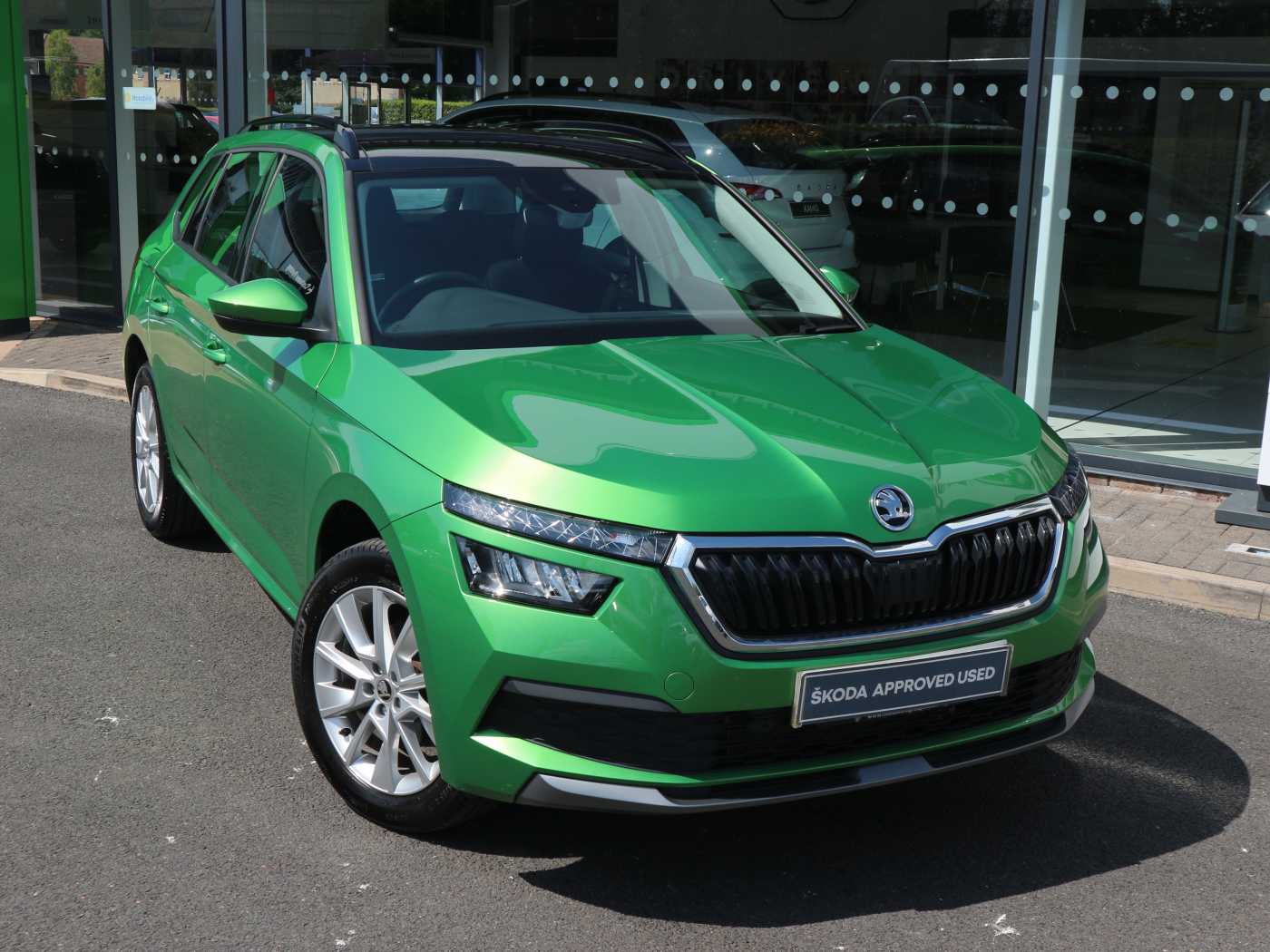 Drive green skoda