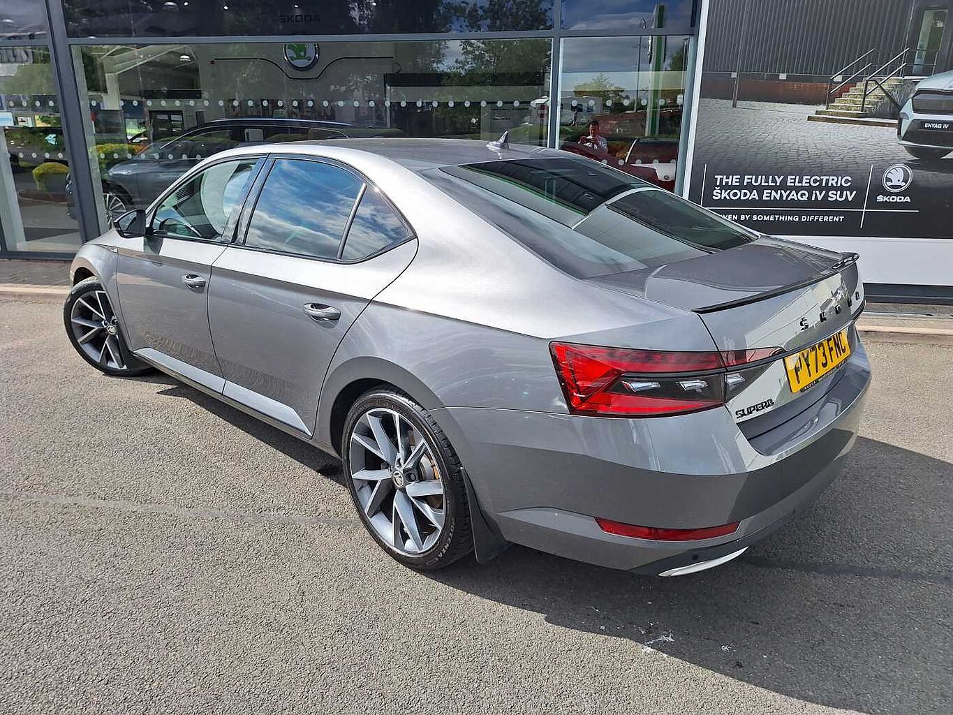 SKODA Superb 2.0 TSI (190ps) SportLine Plus DSG Hatch