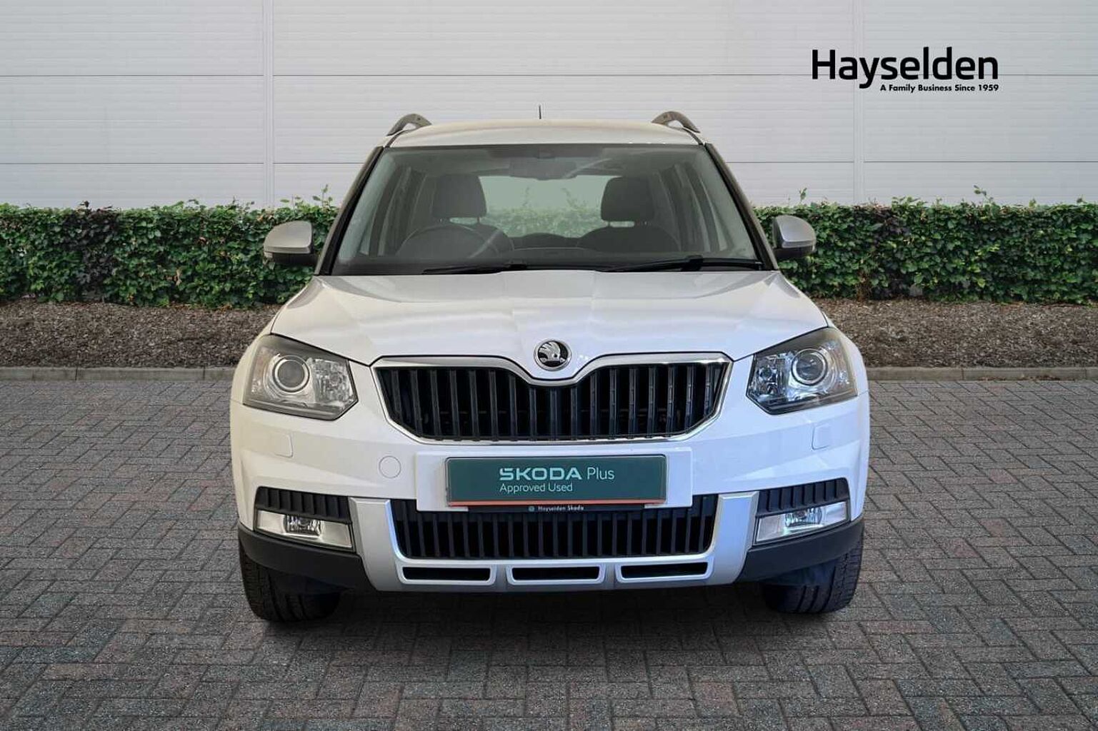 SKODA Yeti 2.0 TDI CR 4x4 Elegance 140 DPF Outdoor 5-Dr