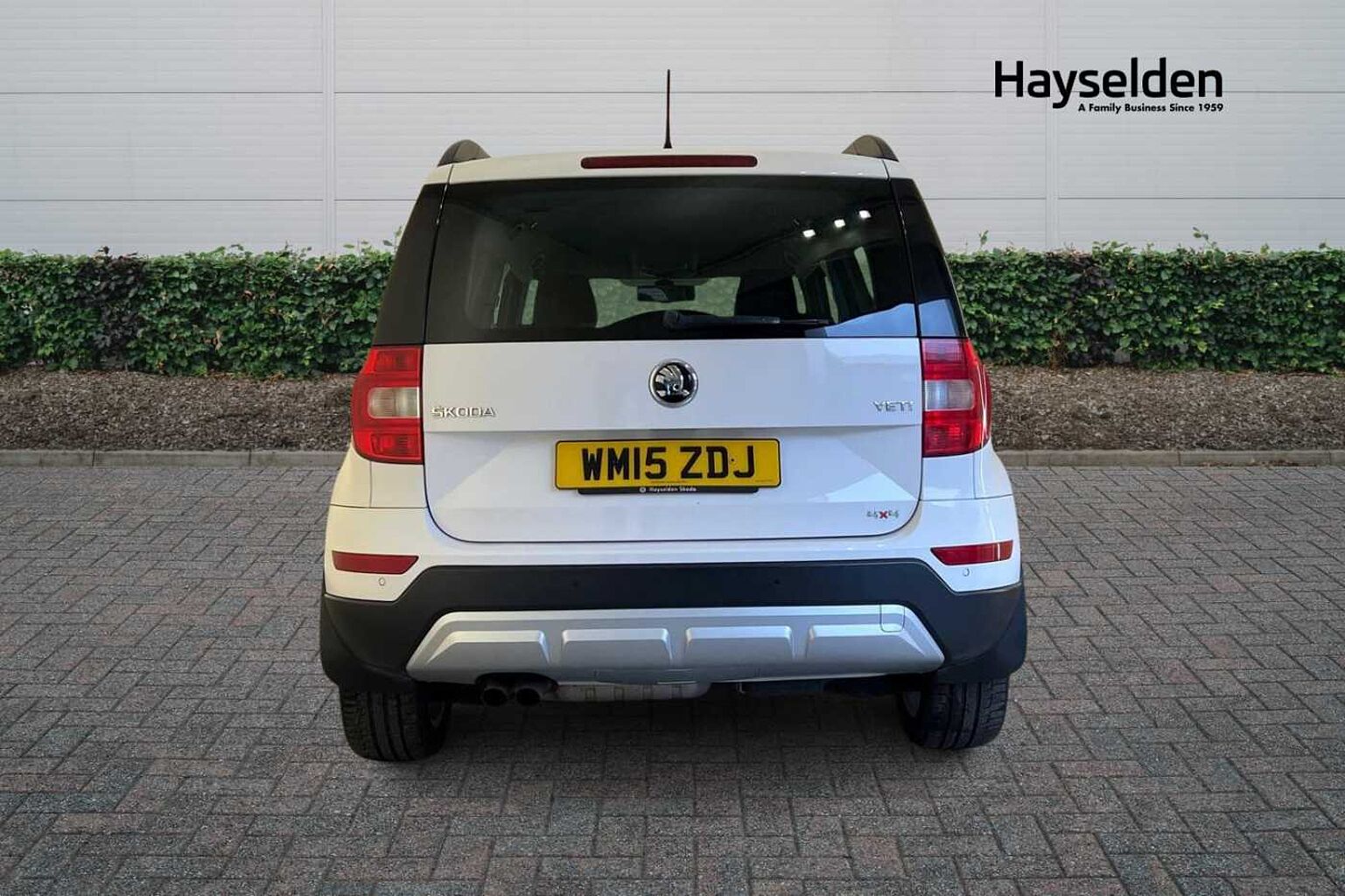 SKODA Yeti 2.0 TDI CR 4x4 Elegance 140 DPF Outdoor 5-Dr