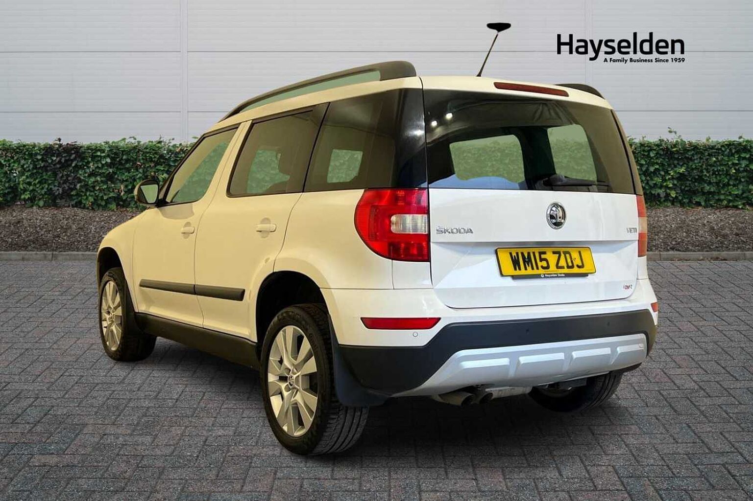 SKODA Yeti 2.0 TDI CR 4x4 Elegance 140 DPF Outdoor 5-Dr