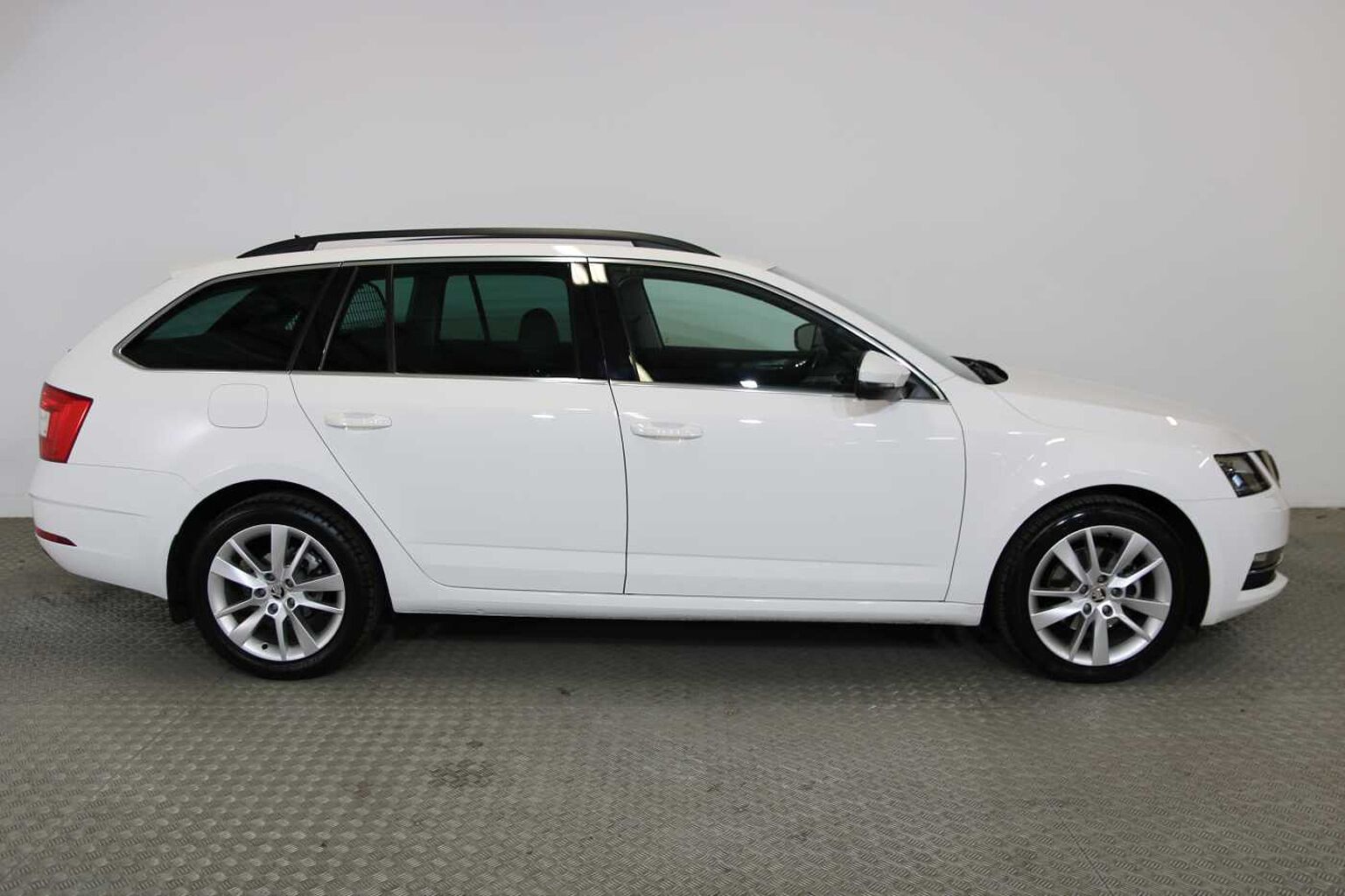 SKODA Octavia Estate SE L 1.4 TSI 150 PS DSG