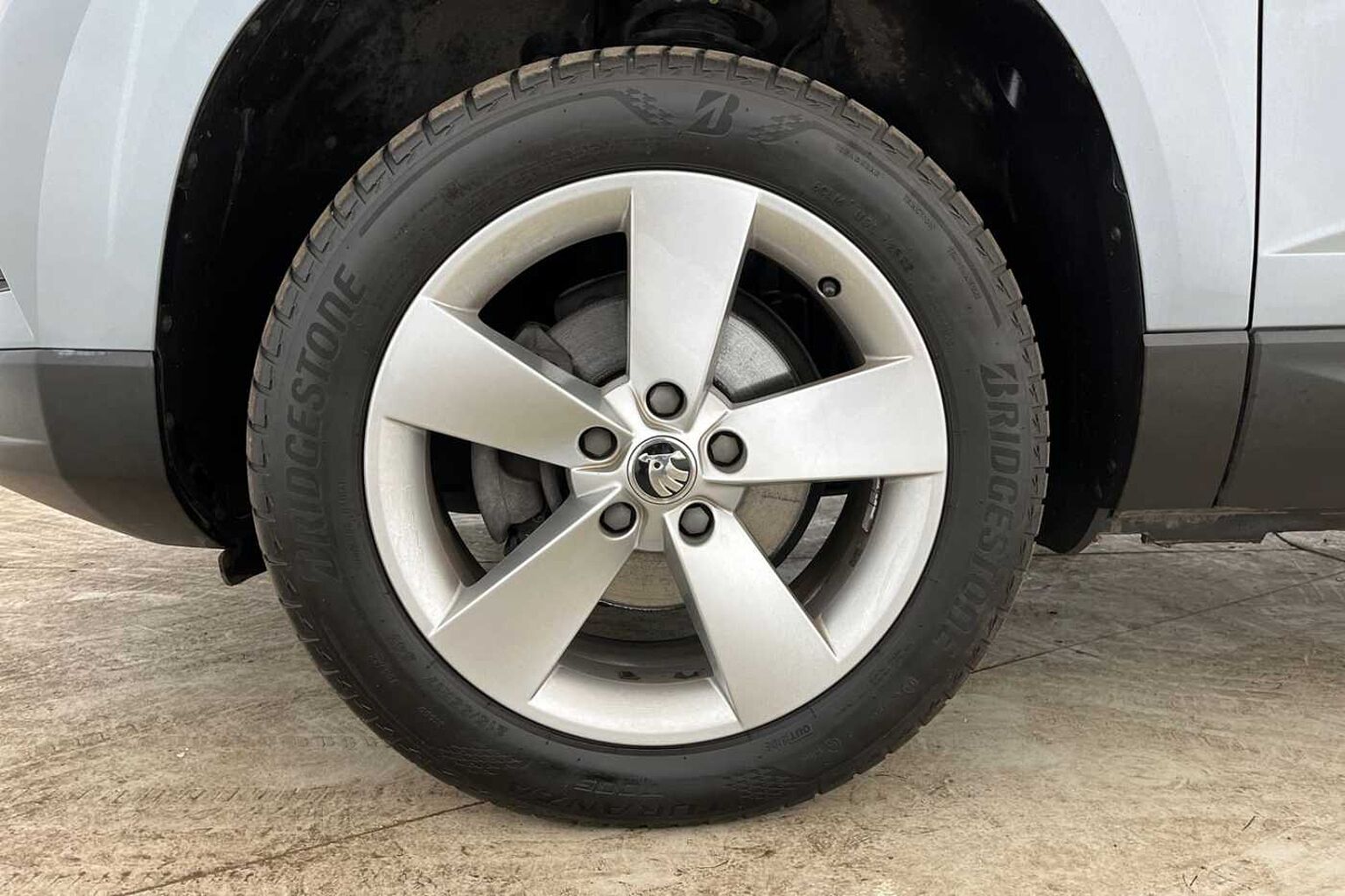 SKODA Karoq SE Technology 1.6 TDI 115 PS DSG