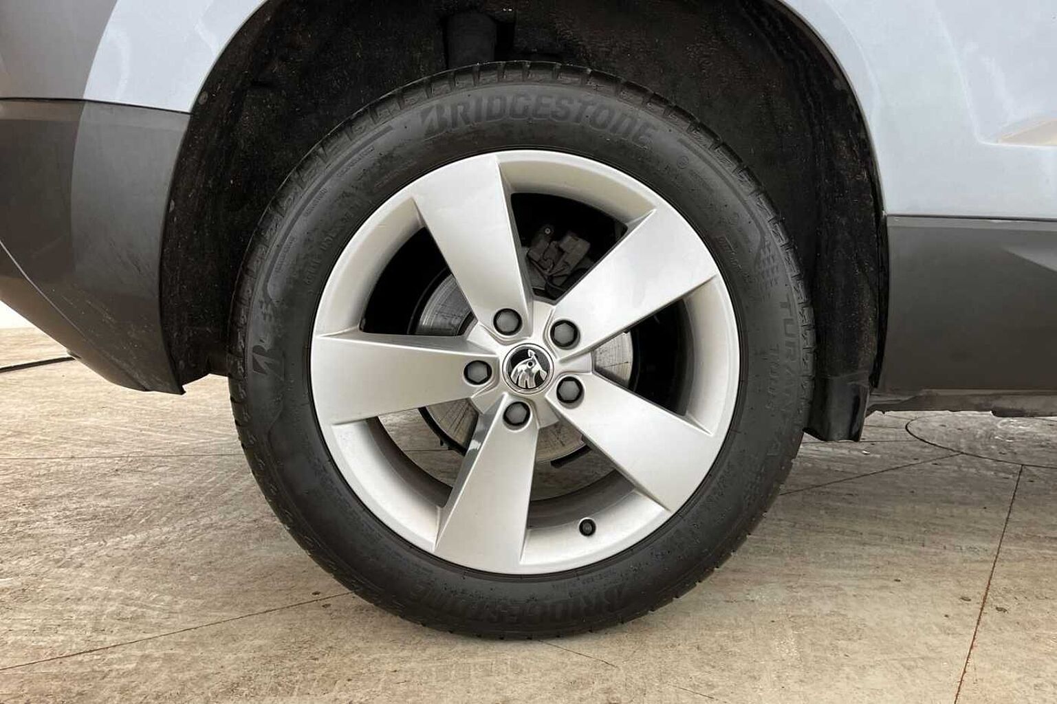 SKODA Karoq SE Technology 1.6 TDI 115 PS DSG